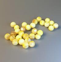 Бусина Перламутр желтый гладкий шар 6+- мм 30 шт.